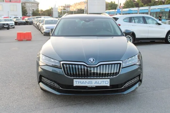 Škoda Superb Combi 1.4 TSi IV Plug in HYBRID AUTOMATIK *NAVIGACIJA* Image 2