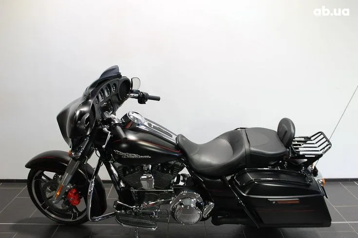 Harley-Davidson FLHXS Image 1